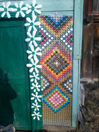 Украшение забора на даче