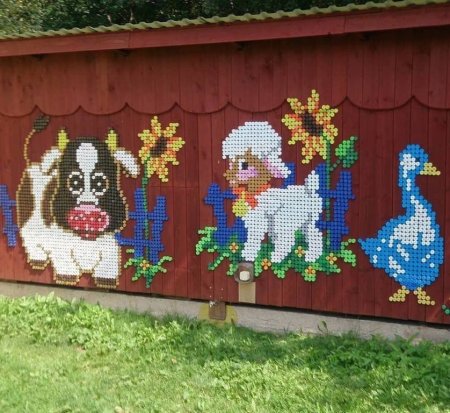 Декор из пластиковых пробок