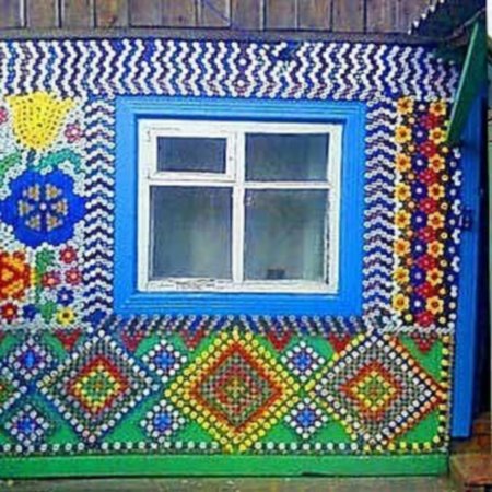 Из пробок от пластиковых бутылок