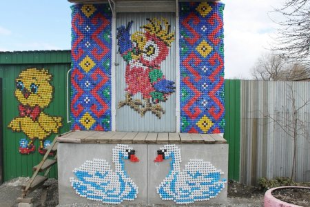 Мозаика из пластмассовых крышек