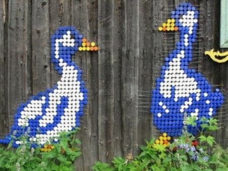 Цветы из пластиковых пробок на стену