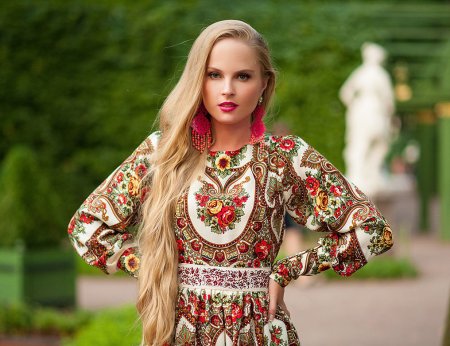 Платье в фольклорном стиле