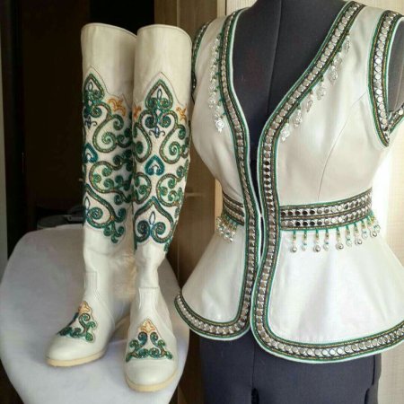 Сахалыы жилет кыыска