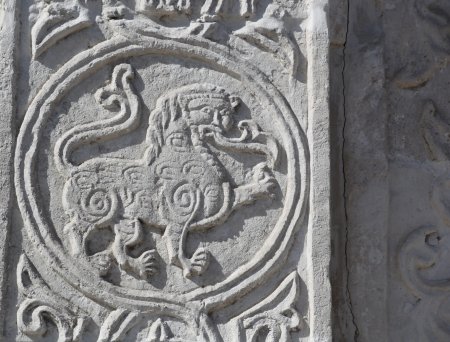 Дмитриевский собор во Владимире фасад