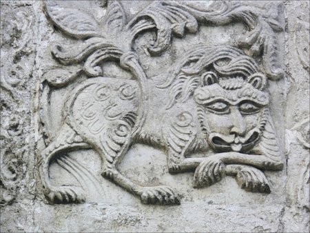 Белокаменная резьба Дмитриевского собора
