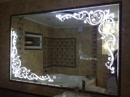 Зеркало с подсветкой с узором