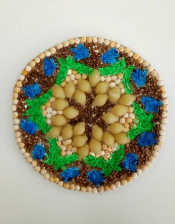 Аппликация из семян