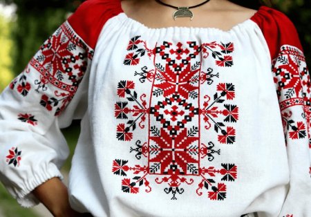 Традиционная вышиванка