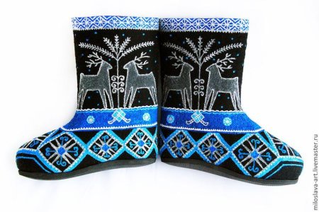Вышитые валенки