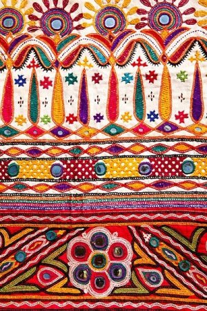 Зардози индийская вышивка золотом