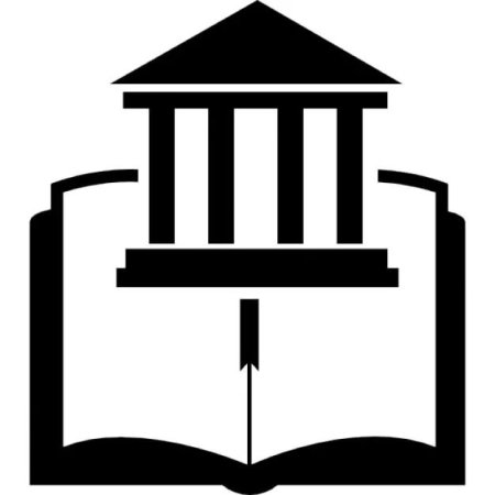 Старинная книга на белом фоне