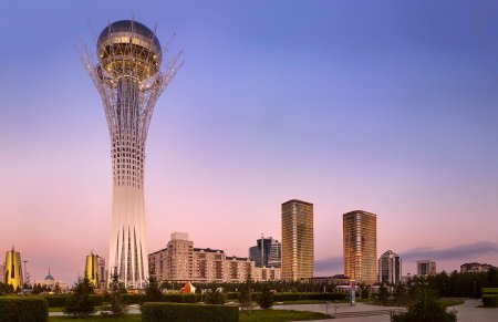 Казахстан башня Байтерек