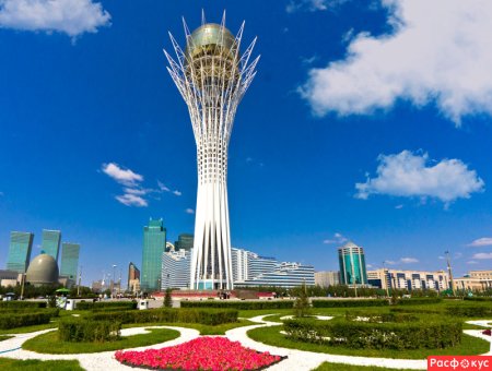 Казахстан башня Байтерек