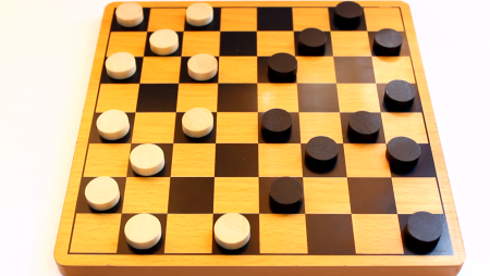 Шашки с44