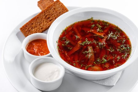 Украинский борщ с пампушками и салом