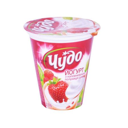 Йогурт на белом фоне