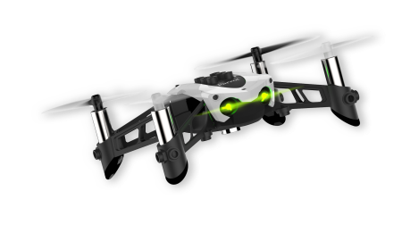 Дрон на белом фоне