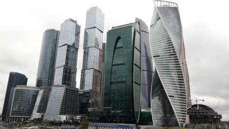 Первая высотка Москва Сити
