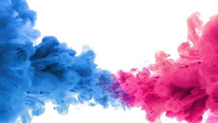 Разноцветный дым на белом фоне