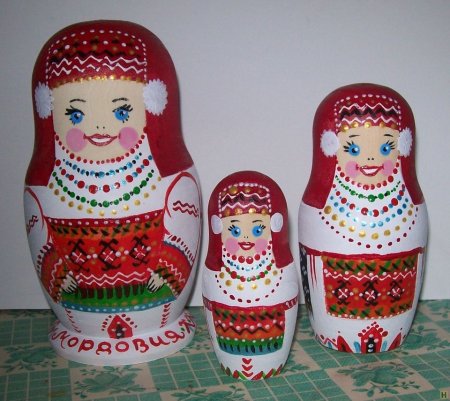 Матрешка в Мордовском национальном костюме