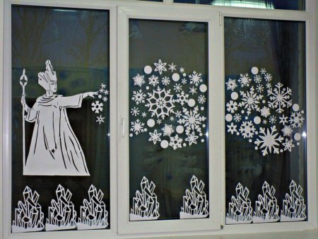 Новогодние вырезанки на окна Снежная Королева