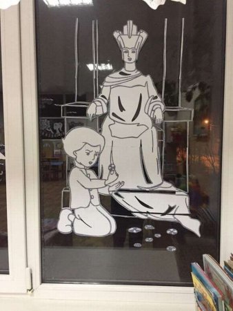 Сказка Снежная Королева на окне вытканки