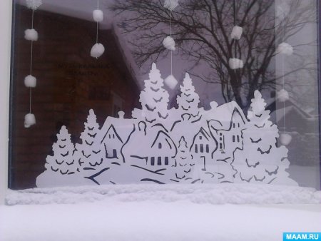 Снежные украшения на окна из бумаги