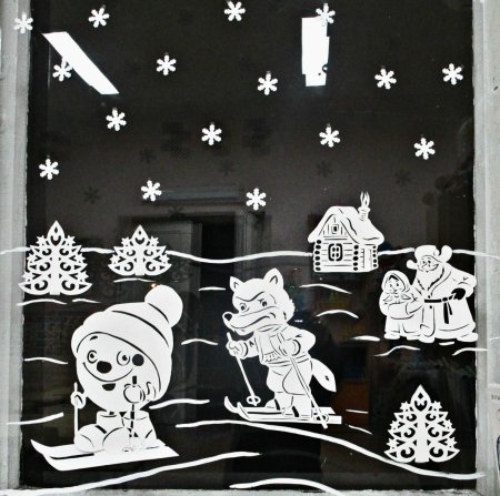 Новогодние мотивы на окна