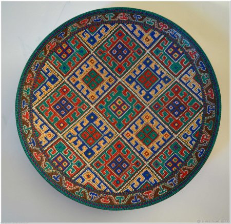 Тарелочки с орнаментом