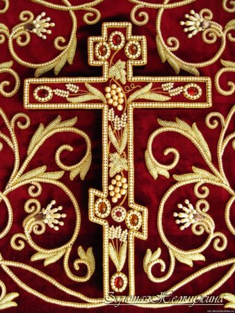 Церковное золотное шитье Креста