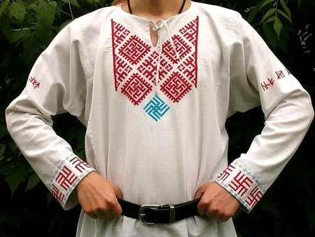 Свастика на славянской одежде