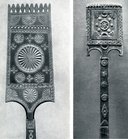 Прялка с солярными знаками