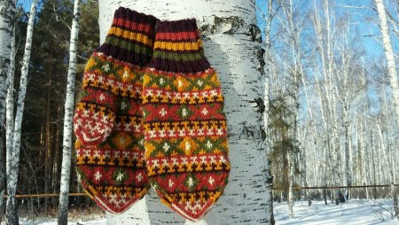 Узорные варежки