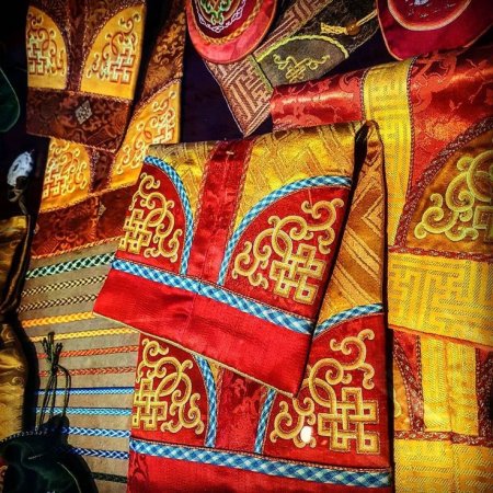 Монгольский орнамент на одежде (45 фото)