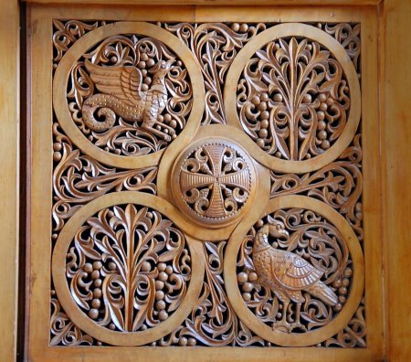 4) Сквозная (прорезная, пропильная, ажурная) резьба