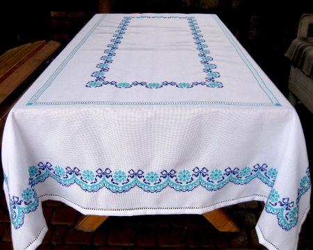 Старинные вышитые скатерти