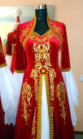 Казахский национальный костюм женский