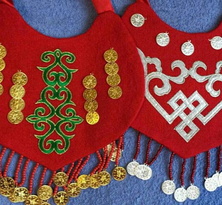 Башкирские нагрудники тушелдерек