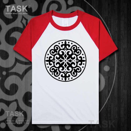 Якутские узоры на футболке