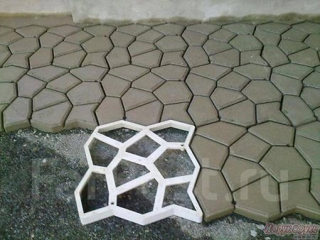 Трафарет для садовой дорожки