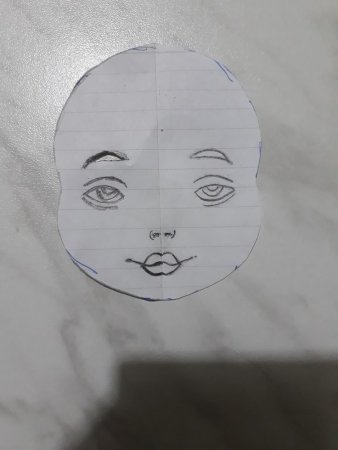 Лицо куклы карандашом