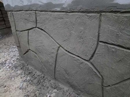 Штукатурка цоколя под камень