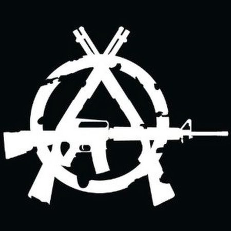 Знак анархии с автоматом