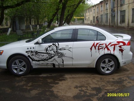 Наклейка на автомобиль