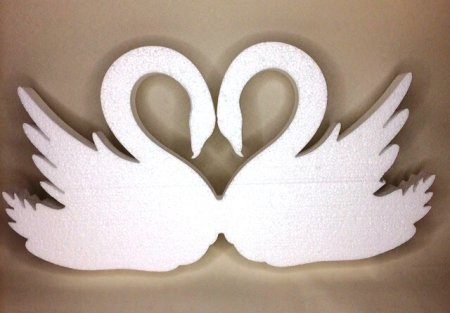 Лебедь из пенопласта