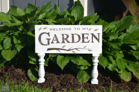 Табличка Garden