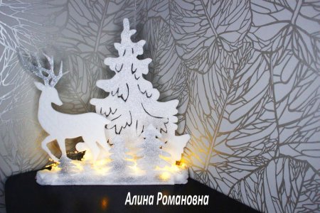 Новогодняя композиция из потолочной плитки