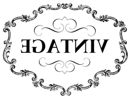 Дизайнерские надписи на стене