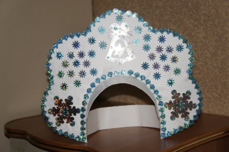 Картонный кокошник