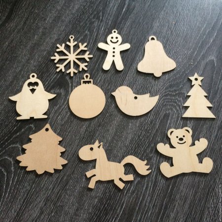 Новогодние игрушки из дерева